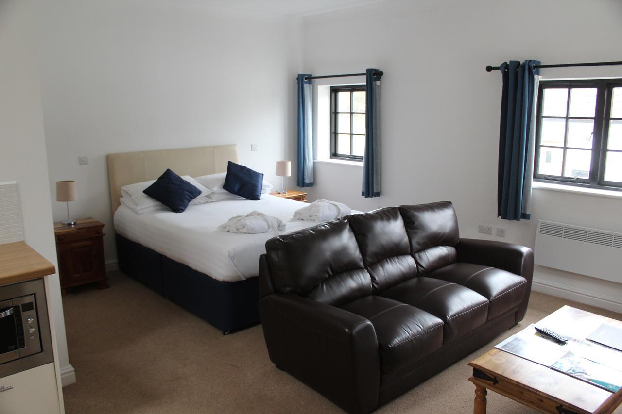 Rooms @ The Rock And Fountain Newport (Gwent) Exterior photo