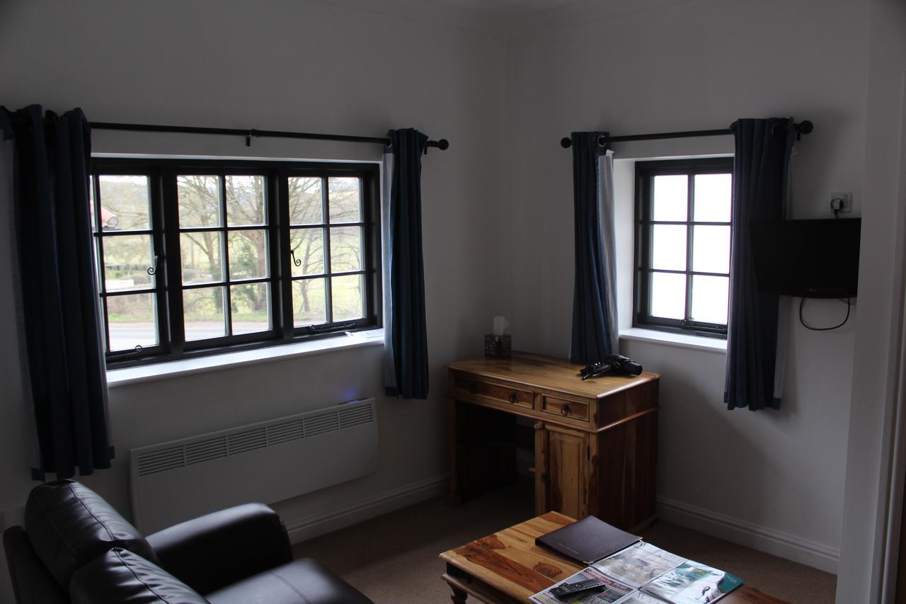 Rooms @ The Rock And Fountain Newport (Gwent) Exterior photo
